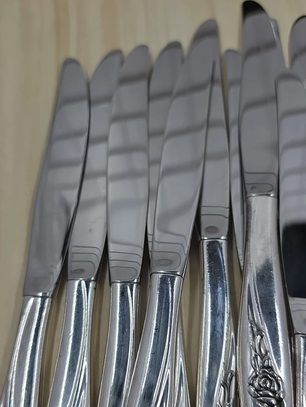 Oneida Rose Song Silverplate Dinner Knives Vintage Rogers Set Of 16